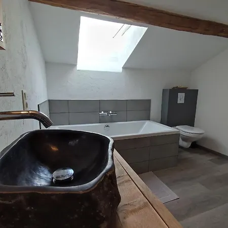 فندق مبيت وإفطار Emmylou 3*