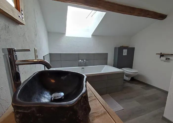 Alojamento de Acomodação e Pequeno-almoço Emmylou 3*